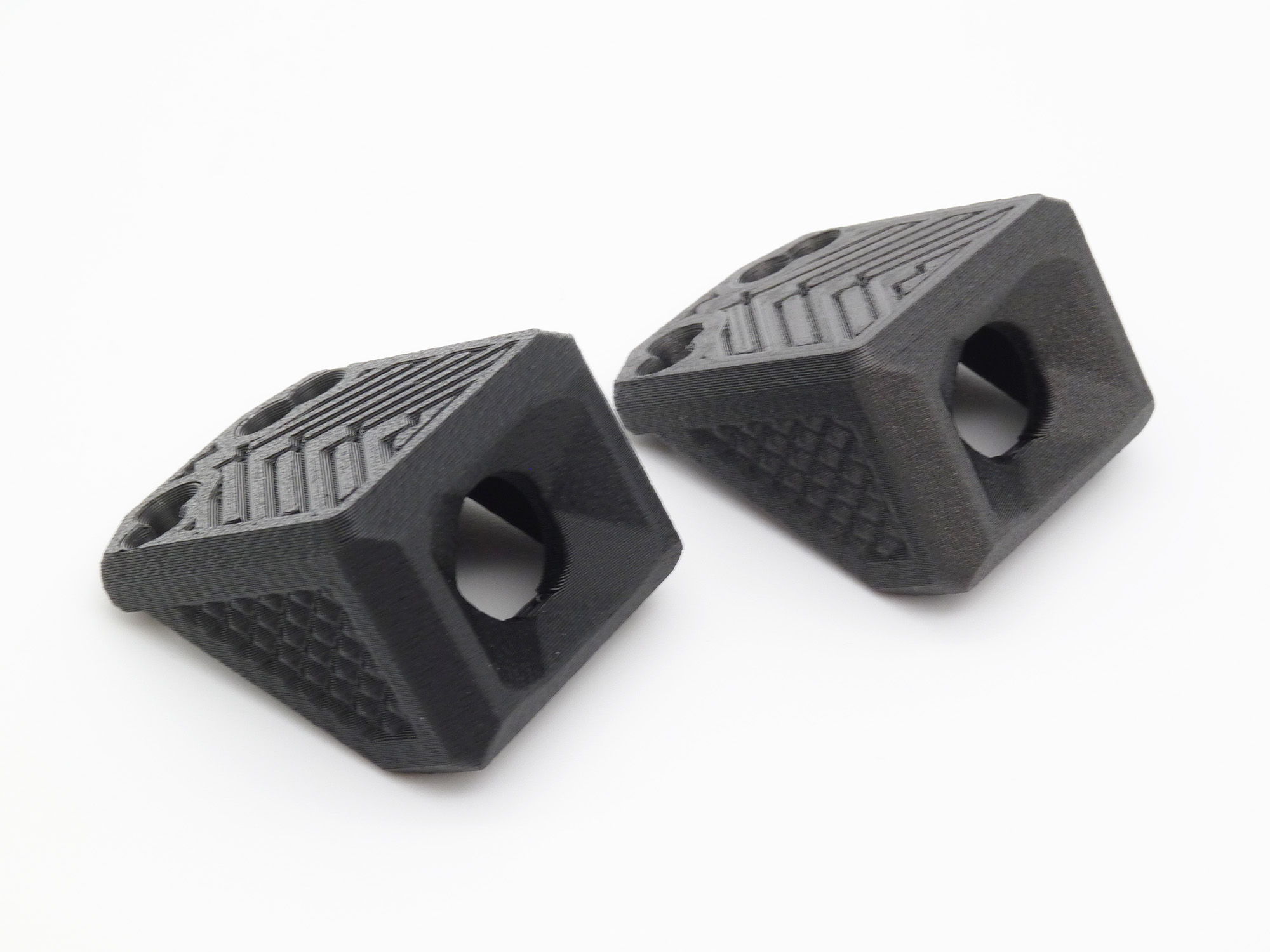 Hex-Pattern Cylindrical Silencer